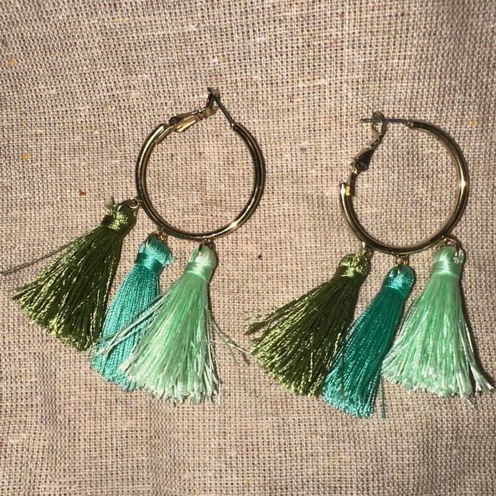 3 Green shades earrings